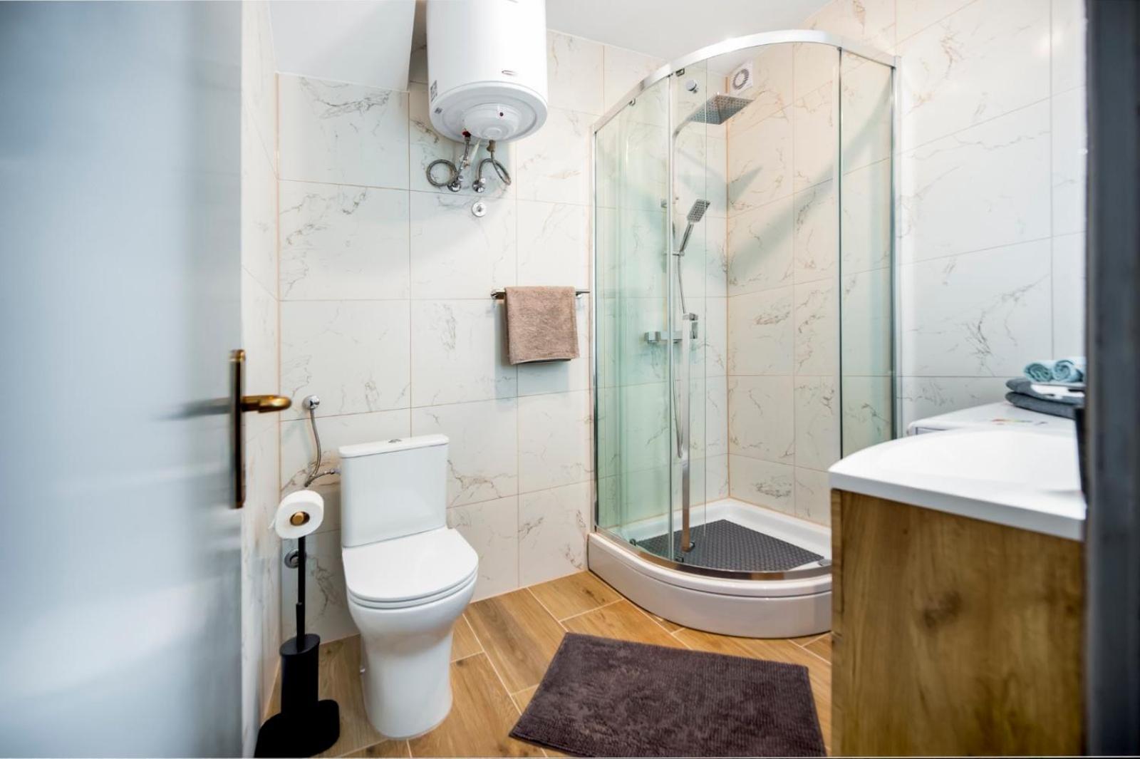 Apartment Rogic 로비니 외부 사진